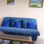 Bleu D'arques Lumineux Et Calme *