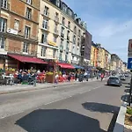 Bleu D'arques Lumineux Et Calme