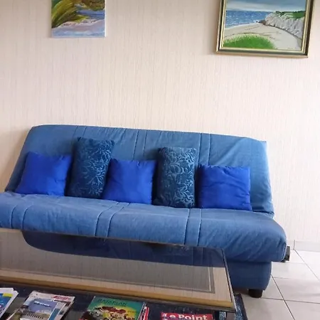 Bleu D'arques Lumineux Et Calme *