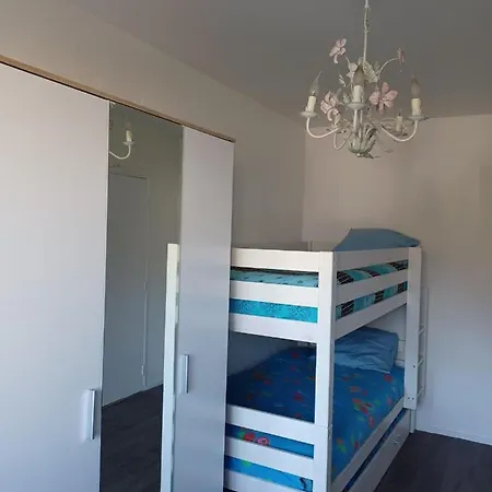 Bleu D'arques Lumineux Et Calme