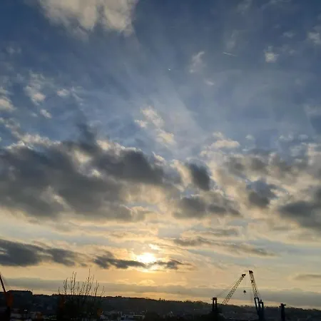 Bleu D'arques Lumineux Et Calme