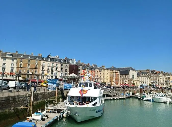 Bleu D'arques Lumineux Et Calme Dieppe